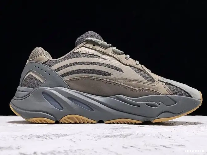 Geode v2 700 Yeezy EG6860 Adidas Boost 0512